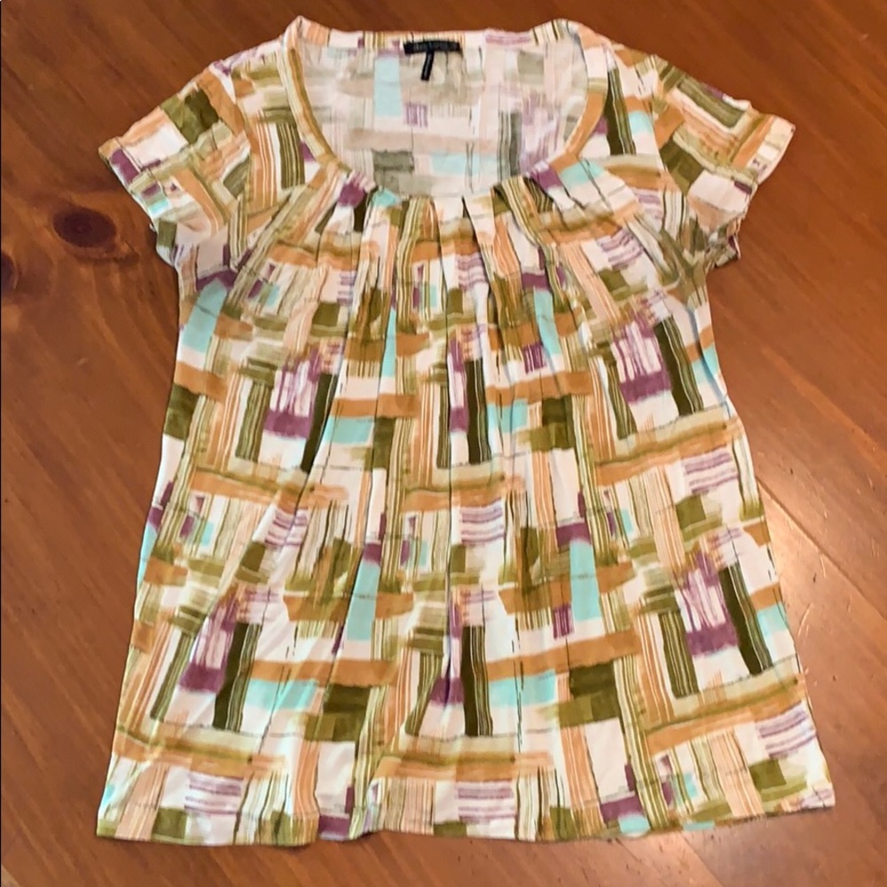 Daisy Fuentes t-shirt, size M, olive, tan & purple